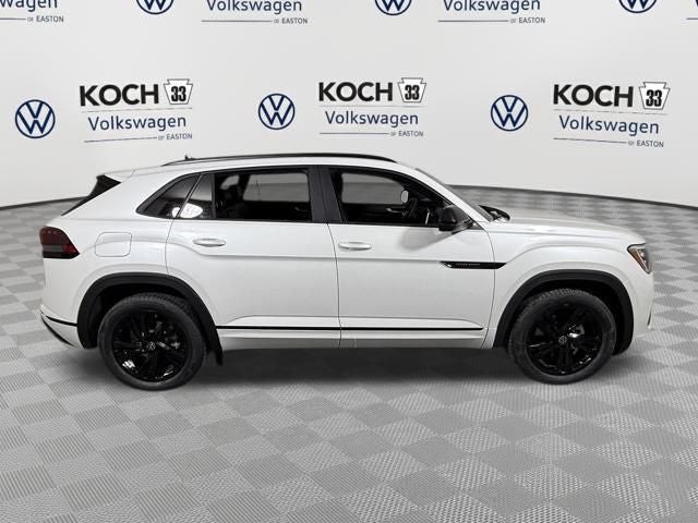 2026 Volkswagen Atlas Cross Sport 2.0T SEL R-Line Black