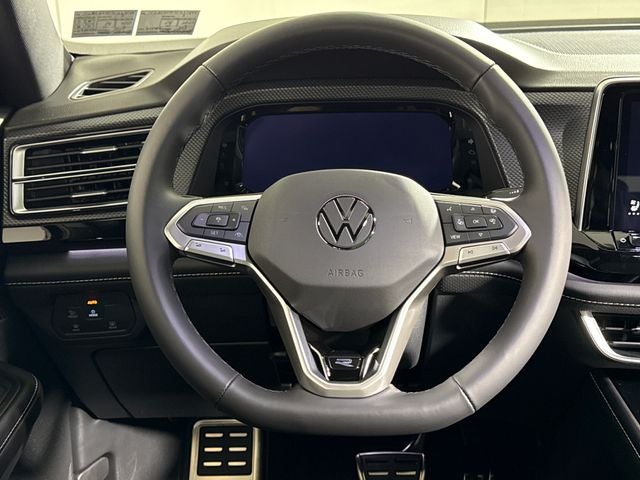 2026 Volkswagen Atlas Cross Sport 2.0T SEL R-Line Black