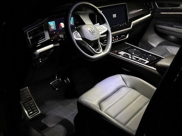 2026 Volkswagen Atlas Cross Sport 2.0T SEL R-Line Black