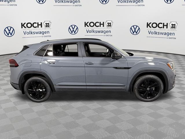 2026 Volkswagen Atlas Cross Sport 2.0T SEL R-Line Black