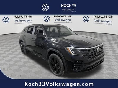 2026 Volkswagen Atlas Cross Sport 2.0T SEL R-Line Black