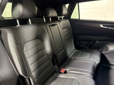 2026 Volkswagen Atlas Cross Sport 2.0T SEL R-Line Black