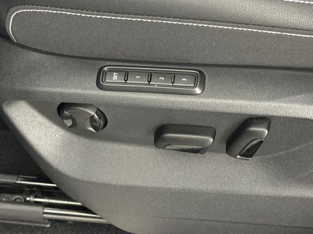 2026 Volkswagen Atlas Cross Sport 2.0T SEL