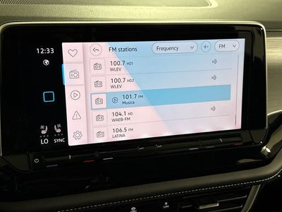 2026 Volkswagen Atlas Cross Sport 2.0T SE