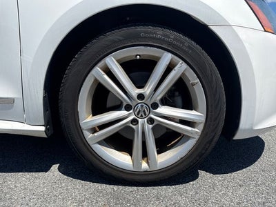 2013 Volkswagen Passat SEL Premium