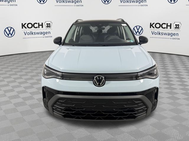 2026 Volkswagen Taos SE Black