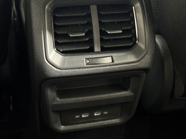 2026 Volkswagen Taos SE Black