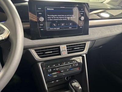 2026 Volkswagen Taos SE Black