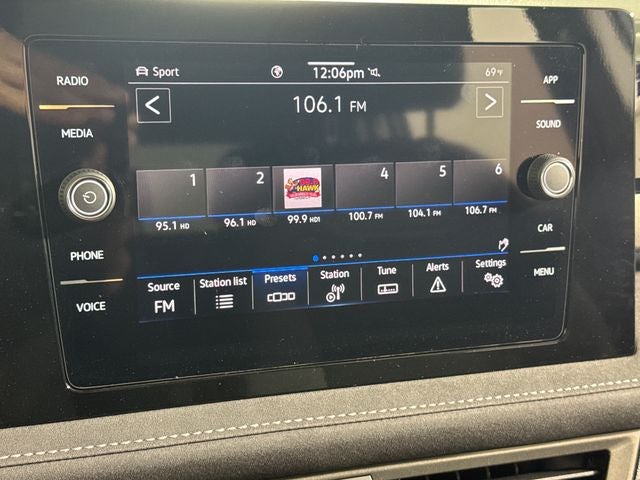 2026 Volkswagen Taos SE Black