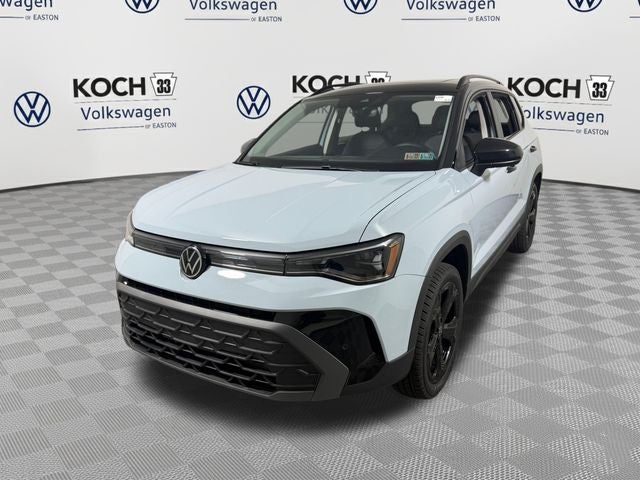 2026 Volkswagen Taos SE Black