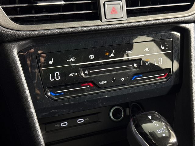 2026 Volkswagen Taos SE Black