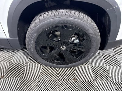 2026 Volkswagen Taos SE Black
