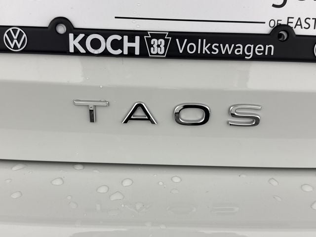 2026 Volkswagen Taos SE Black