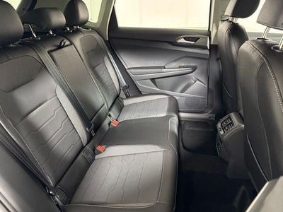 2026 Volkswagen Taos SE Black