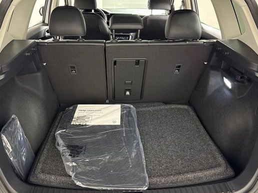 2026 Volkswagen Taos SE Black