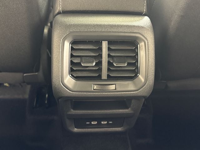 2026 Volkswagen Taos SE Black