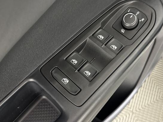 2026 Volkswagen Taos SE Black