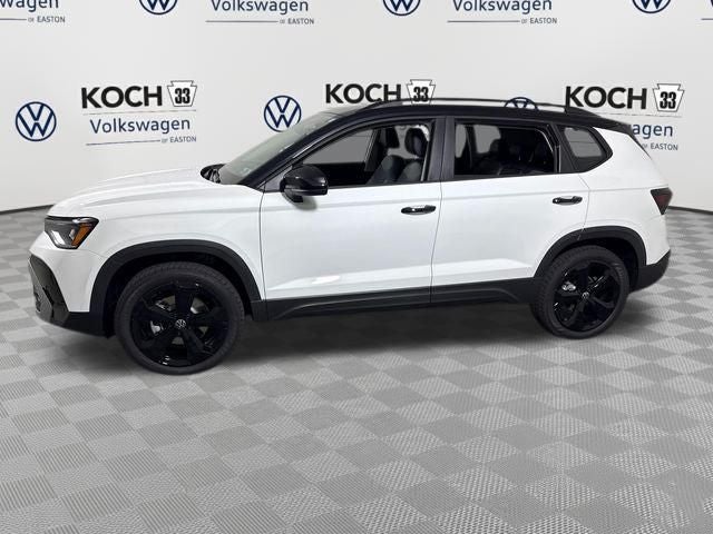 2026 Volkswagen Taos SE Black