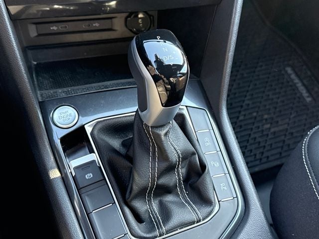 2024 Volkswagen Tiguan SEL R-Line