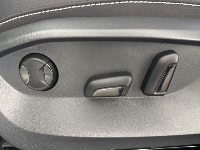 2026 Volkswagen Taos SEL