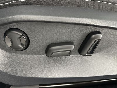 2026 Volkswagen Taos SEL