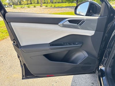 2025 Volkswagen Taos SEL