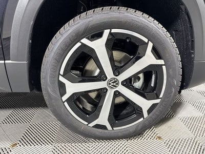 2025 Volkswagen Taos SEL