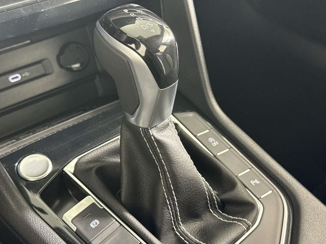 2025 Volkswagen Taos SEL