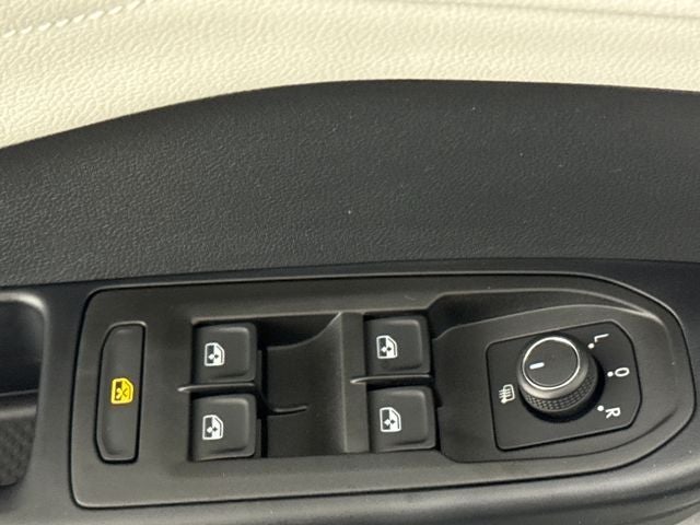 2026 Volkswagen Taos SEL