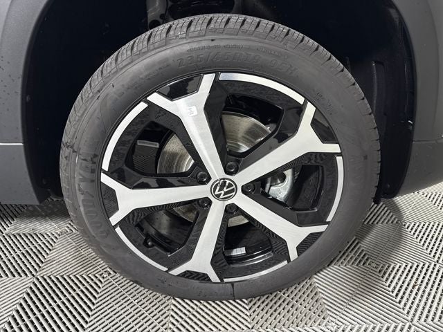 2026 Volkswagen Taos SEL