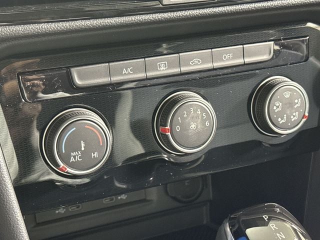 2025 Volkswagen Taos S