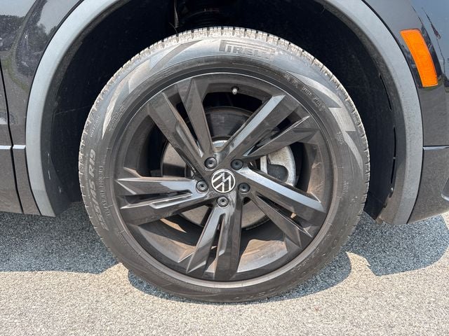 2023 Volkswagen Tiguan SE R-Line Black