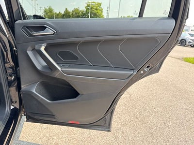 2023 Volkswagen Tiguan SE R-Line Black
