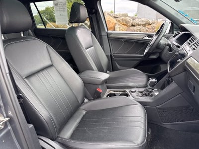 2023 Volkswagen Tiguan SE R-Line Black