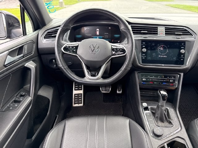 2023 Volkswagen Tiguan SE R-Line Black