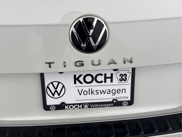 2024 Volkswagen Tiguan SE R-Line Black