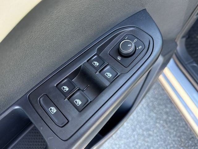 2025 Volkswagen Taos S
