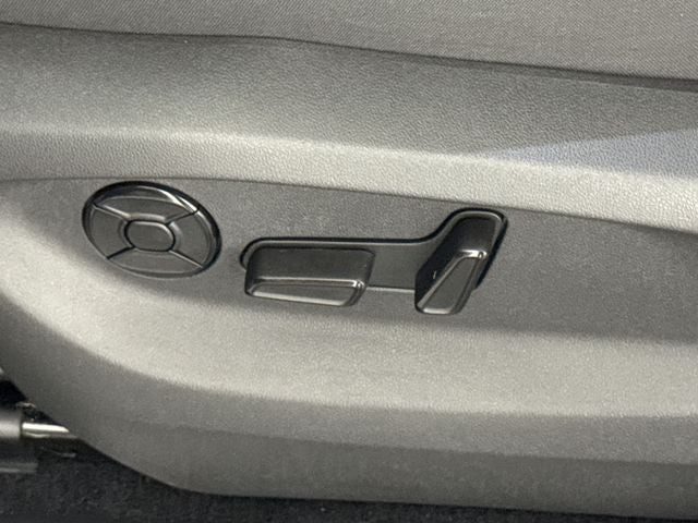 2025 Volkswagen Tiguan SE