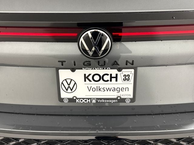 2026 Volkswagen Tiguan SE R-Line Black