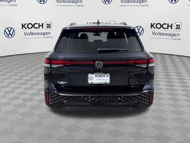 2026 Volkswagen Tiguan SE R-Line Black