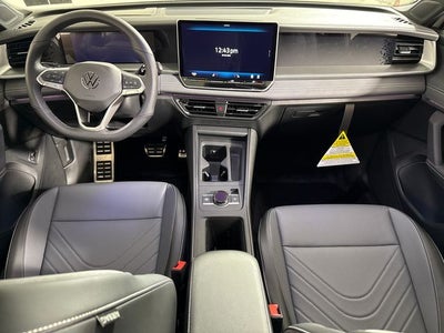 2026 Volkswagen Tiguan SE R-Line Black