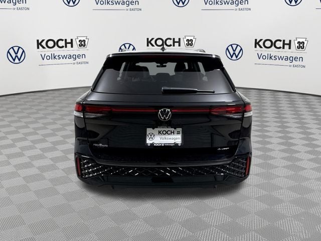 2026 Volkswagen Tiguan SE R-Line Black