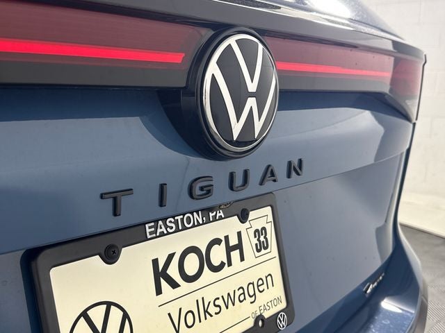 2026 Volkswagen Tiguan SE R-Line Black