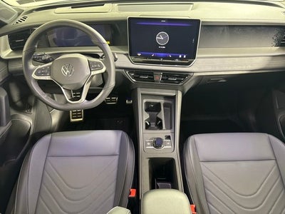 2026 Volkswagen Tiguan SE R-Line Black