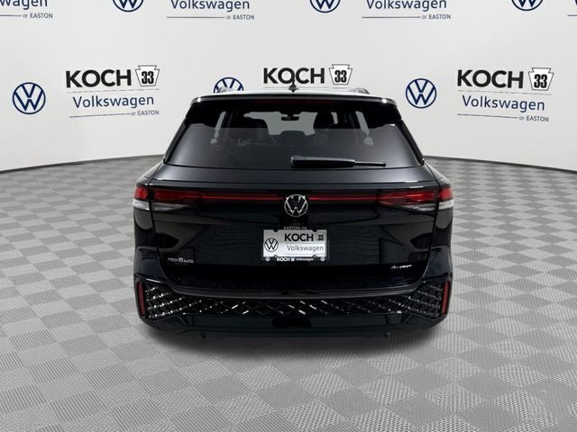 2026 Volkswagen Tiguan SE R-Line Black