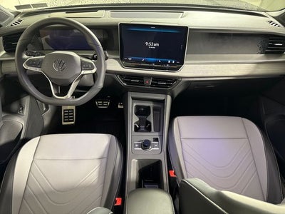 2026 Volkswagen Tiguan SE R-Line Black