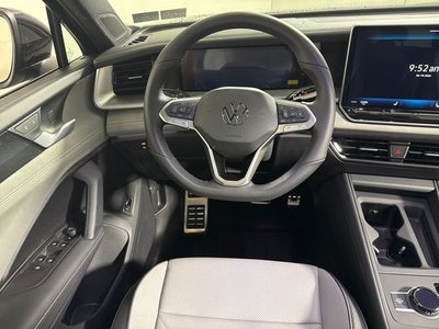 2026 Volkswagen Tiguan SE R-Line Black
