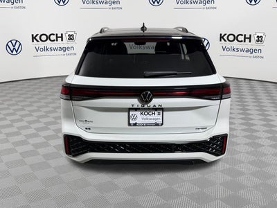 2026 Volkswagen Tiguan SE R-Line Black