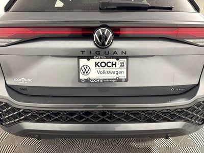 2026 Volkswagen Tiguan SE R-Line Black