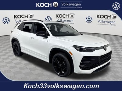 2025 Volkswagen Tiguan SE R-Line Black